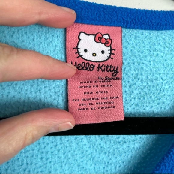 Hello Kitty blue long sleeve pajama top size large - Picture 3 of 5